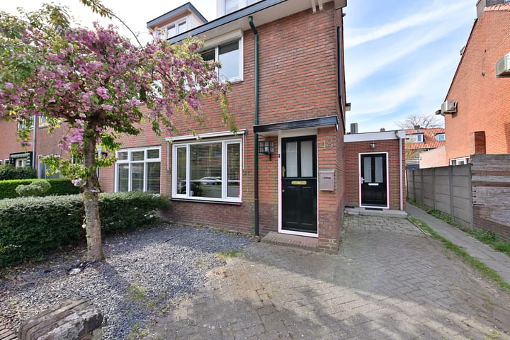 Foto 22 van Curiestraat 48