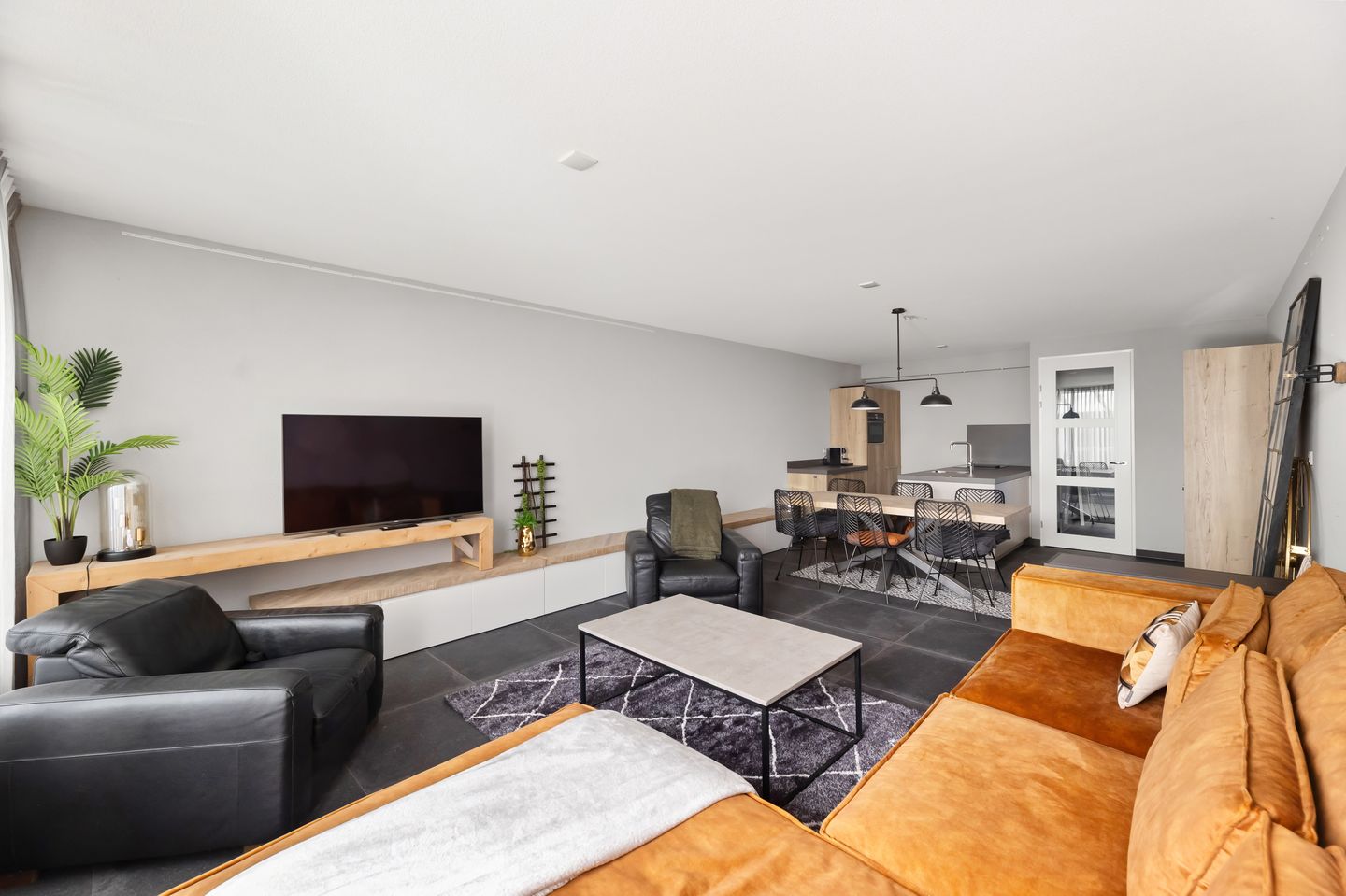 Photo 10 of Zuilenburg 72