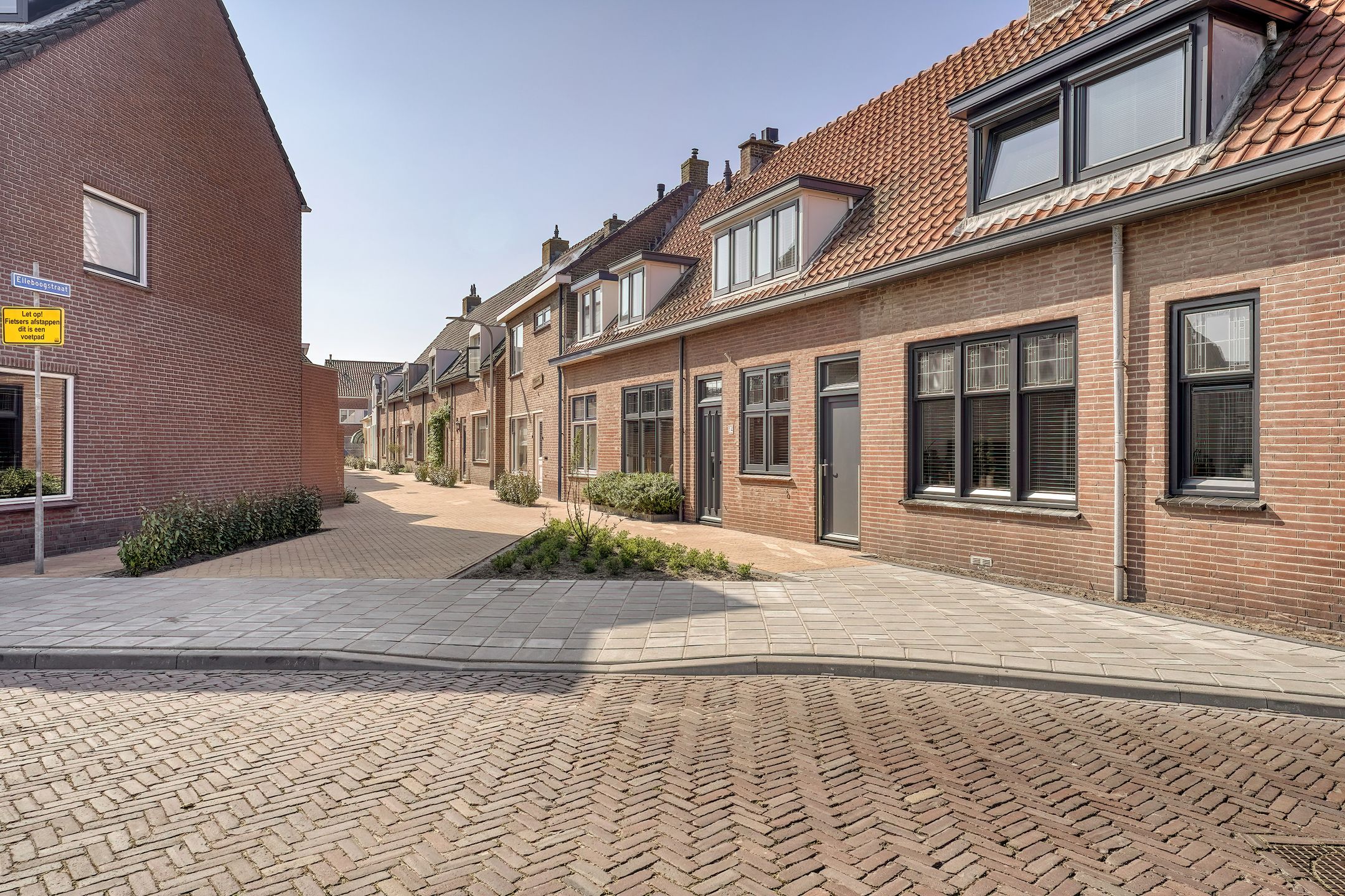 Foto 45 van Elleboogstraat 14