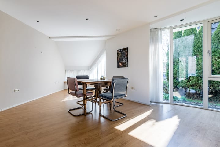 Photo 10 of Roodeswerf 11