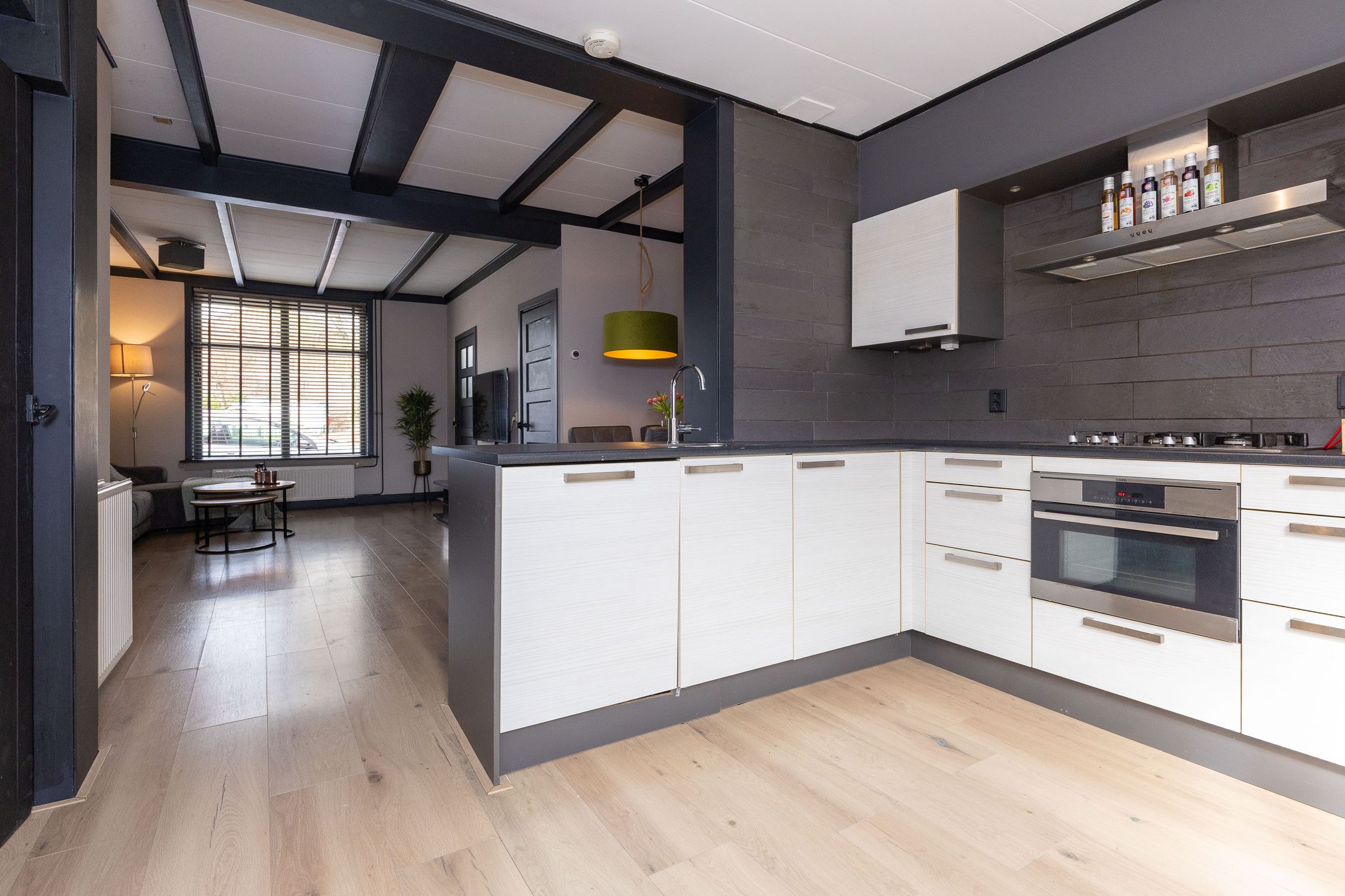 Foto 15 van Pieter Florisstraat 16