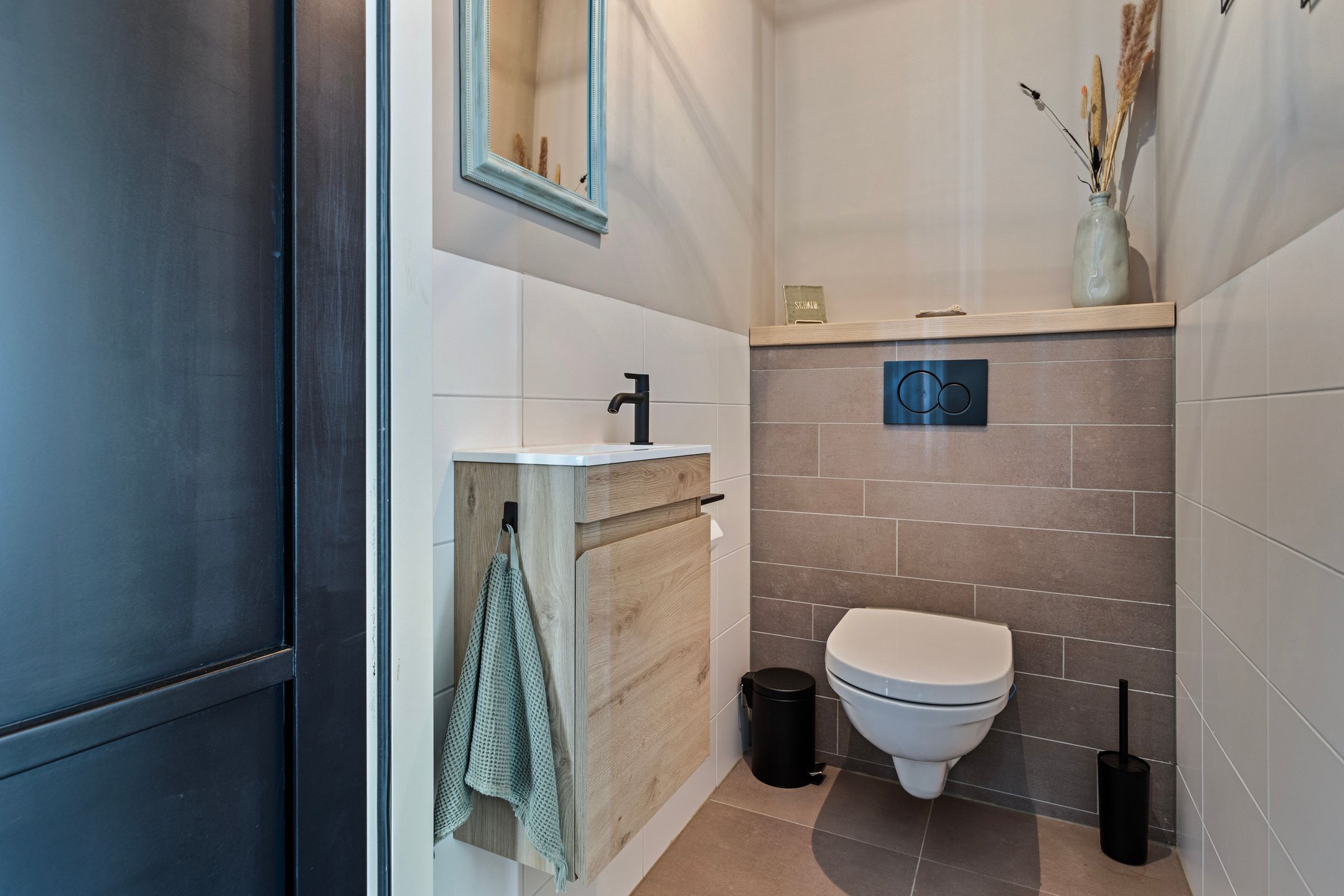 Photo 24 of Mackenhof 26