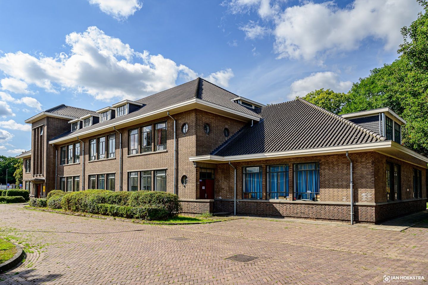 Foto 2 van Generaal de Bonskazerne - Hof van Velp (NB) - Knarrenhof