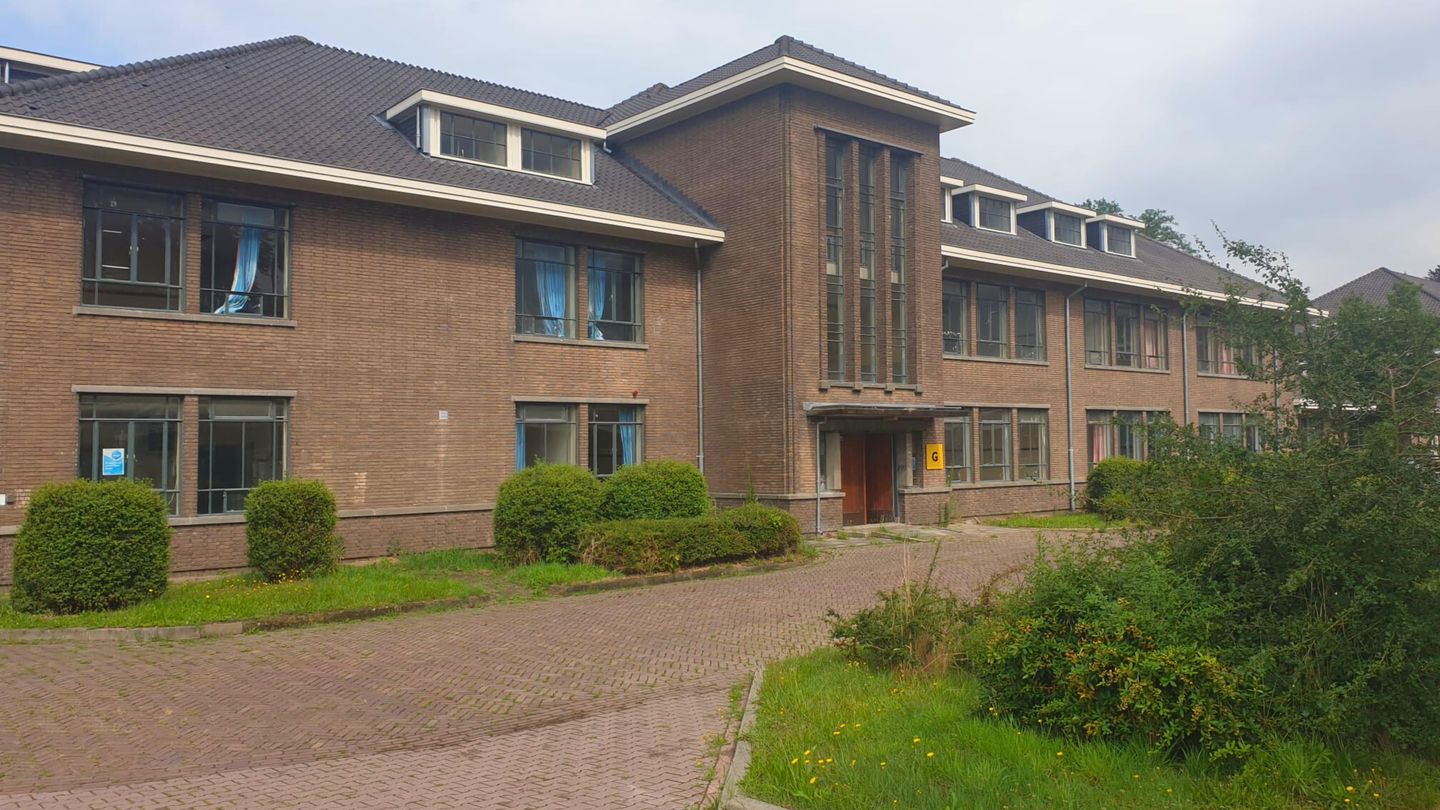 Foto 4 van Generaal de Bonskazerne - Hof van Velp (NB) - Knarrenhof