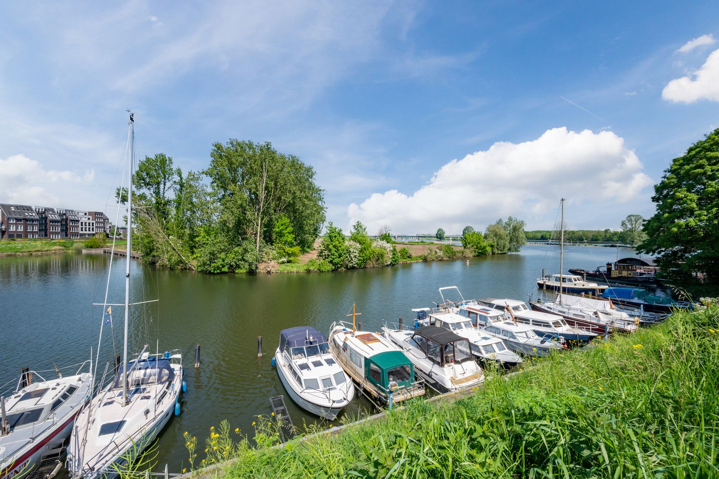 Foto 13 van Generaal de Bonskazerne - Hof van Velp (NB) - Knarrenhof