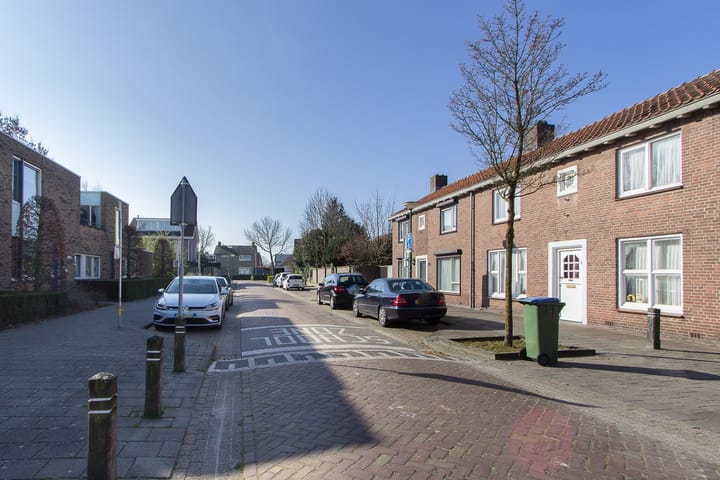 Foto 8 van Anjerstraat 10