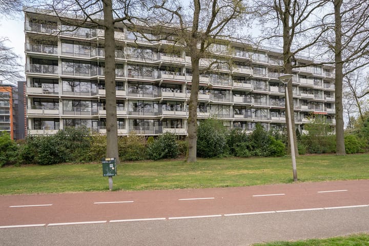 Foto 6 van Marthalaan 2-404