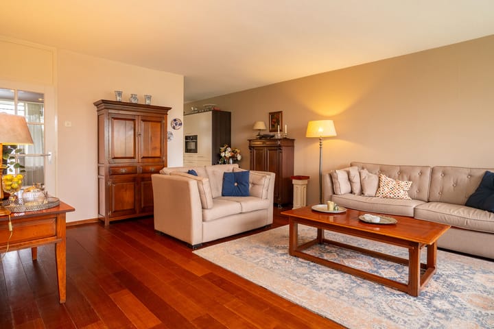 Foto 10 van Marthalaan 2-404