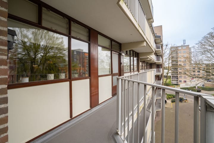 Foto 24 van Marthalaan 2-404