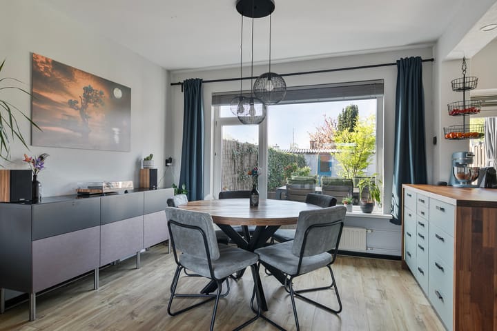 Foto 8 van van Deysselstraat 7