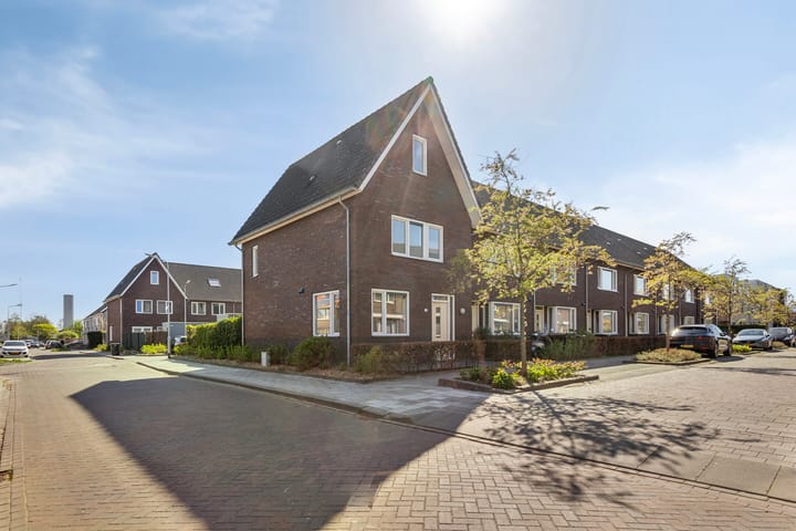 Foto 2 van Korenbloemstraat 2