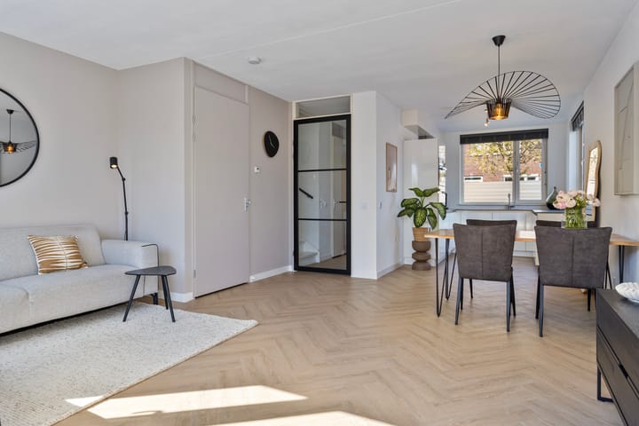 Foto 9 van Korenbloemstraat 2