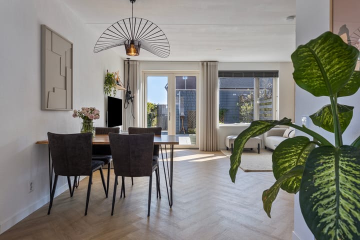 Foto 10 van Korenbloemstraat 2