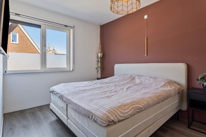 Foto 16 van Korenbloemstraat 2