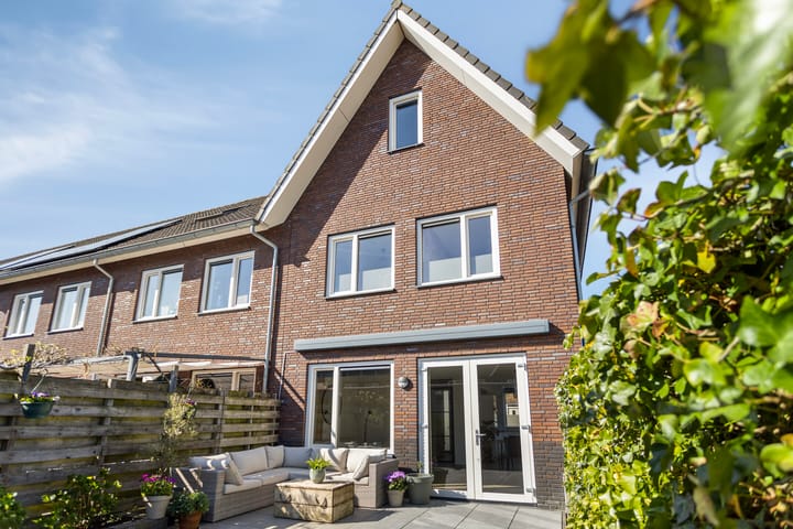 Foto 31 van Korenbloemstraat 2