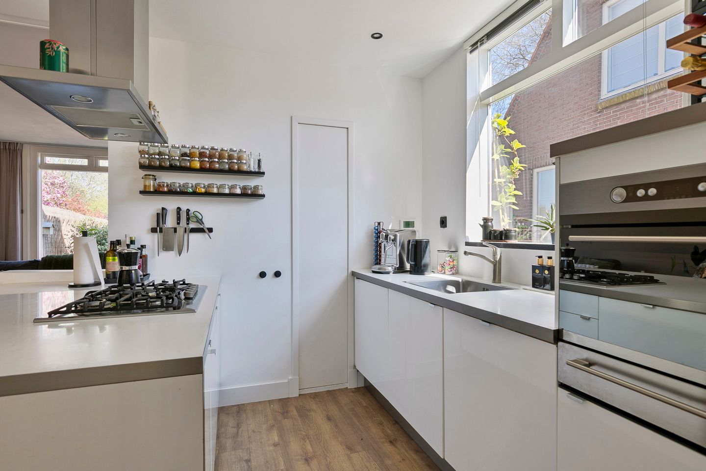 Photo 4 of Karel Doormanstraat 44