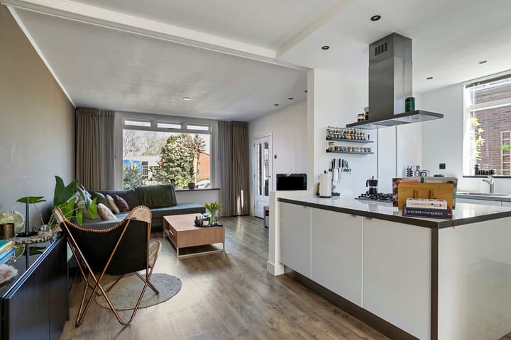 Photo 16 of Karel Doormanstraat 44