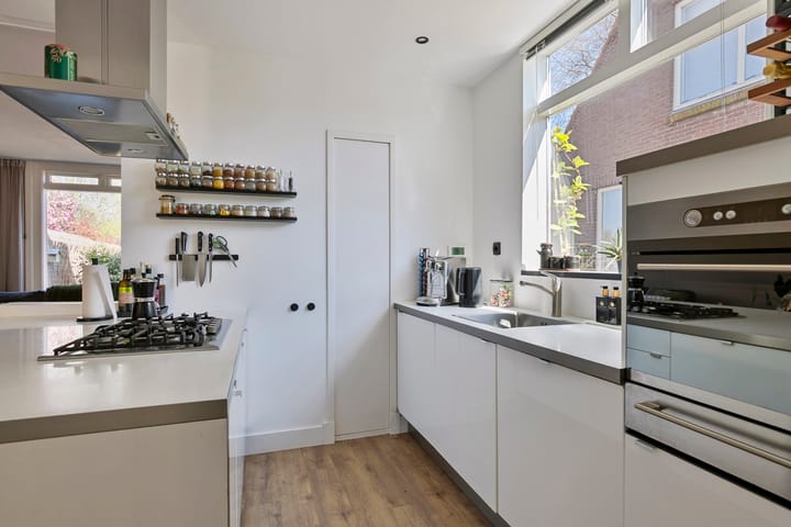 Photo 18 of Karel Doormanstraat 44