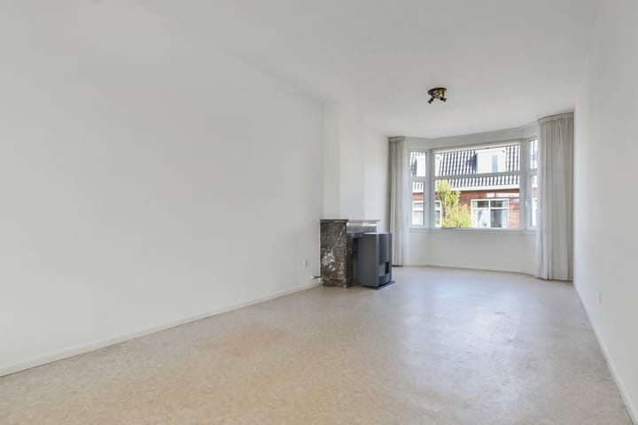 Photo 11 of Stuyvesantstraat 232