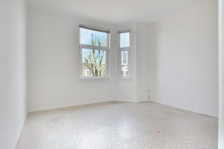 Photo 19 of Stuyvesantstraat 232