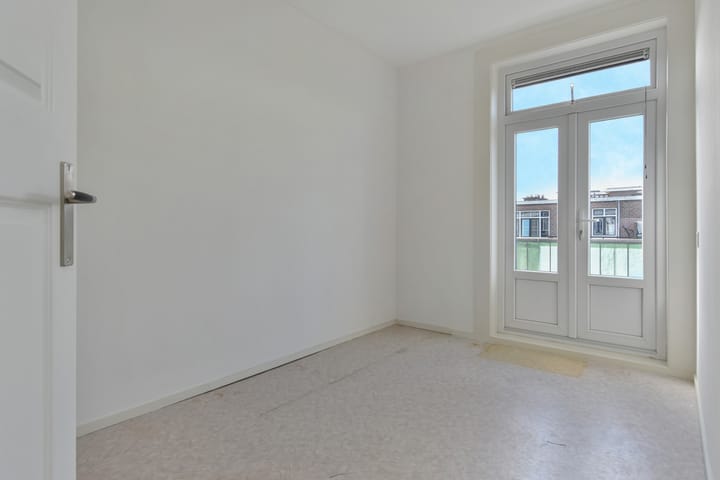 Photo 24 of Stuyvesantstraat 232