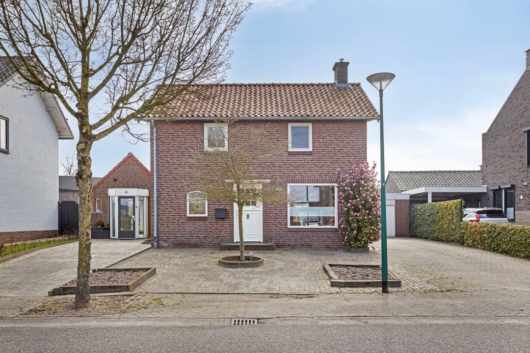 Photo 1 of Deken Schmerlingstraat 9