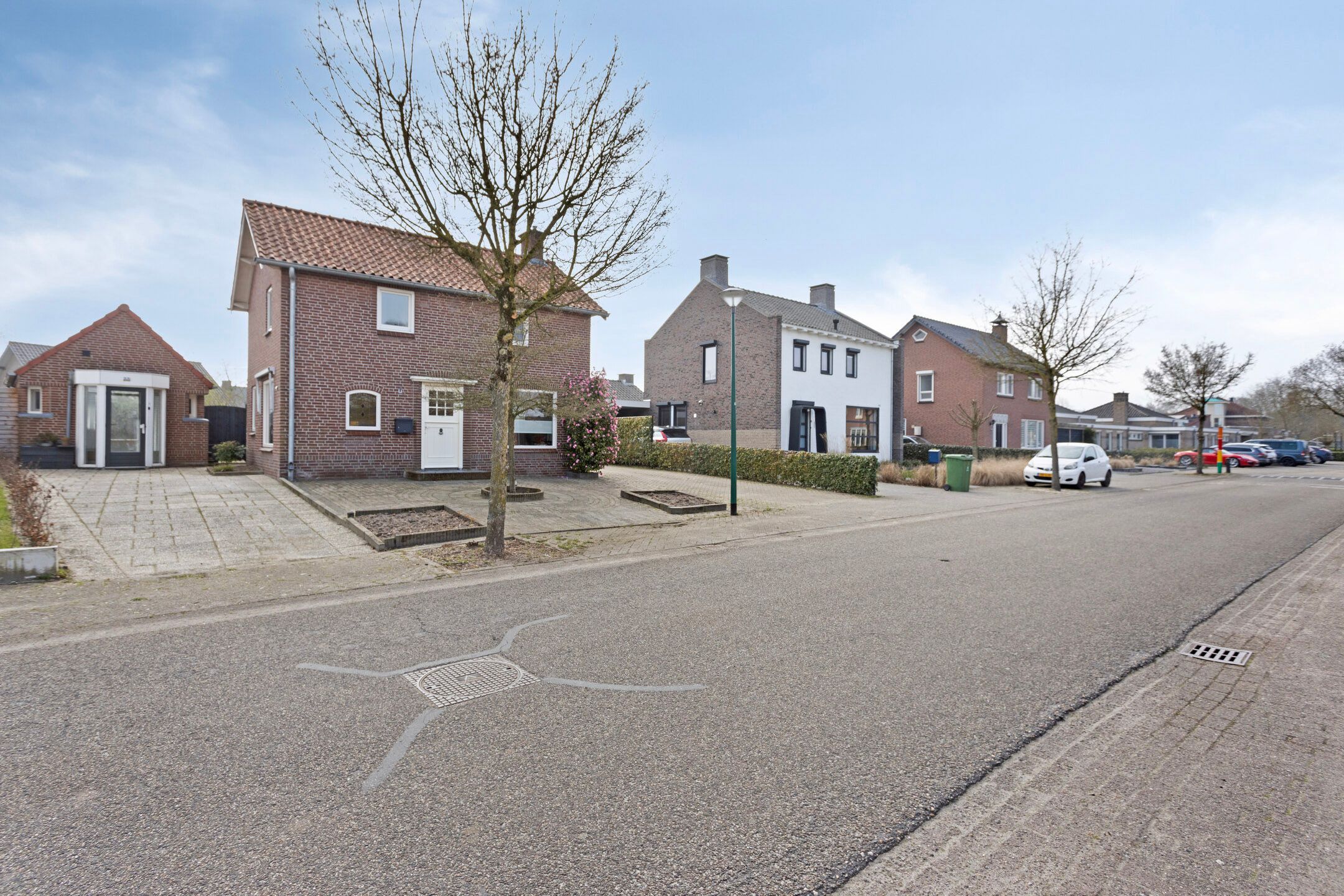 Photo 6 of Deken Schmerlingstraat 9