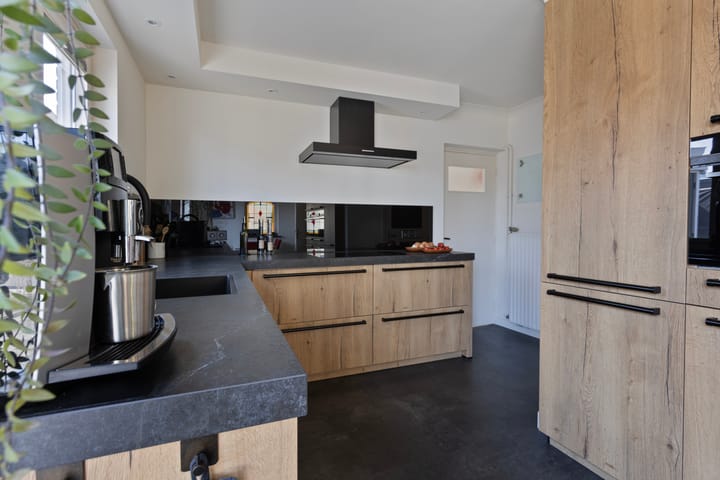 Foto 16 van Deken Schmerlingstraat 9