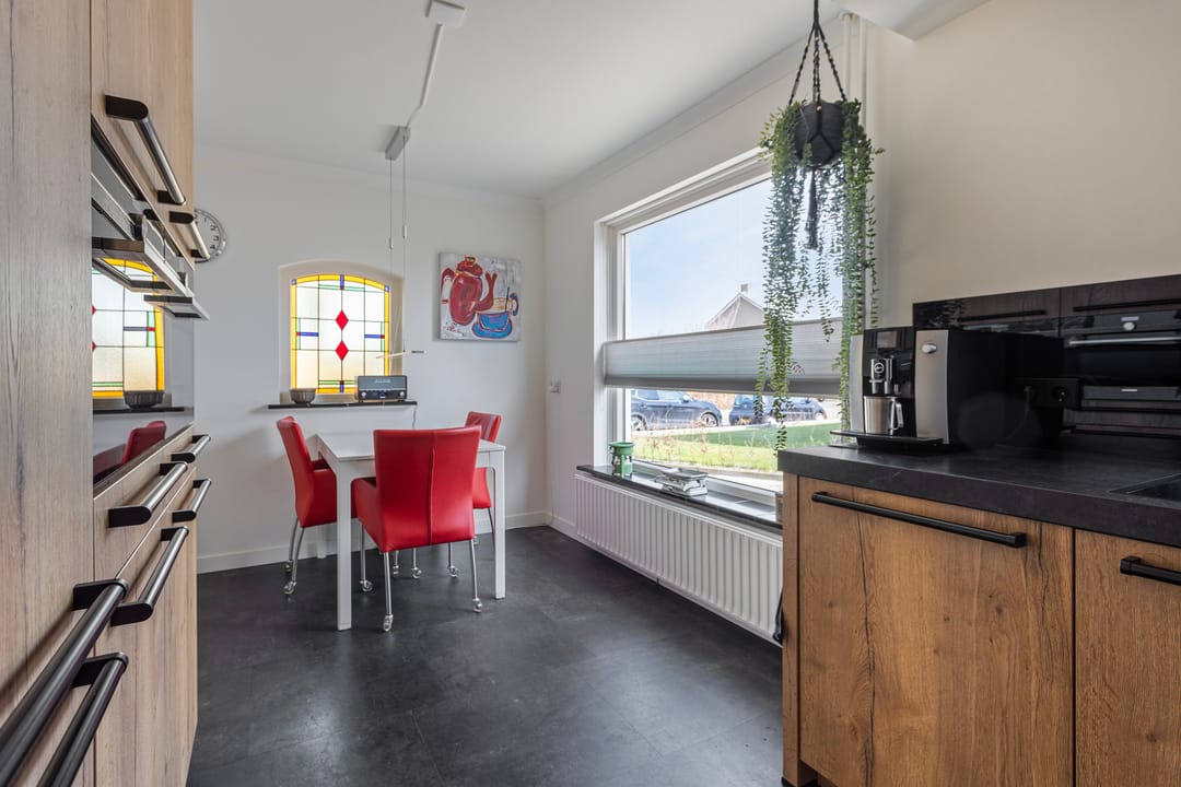 Photo 17 of Deken Schmerlingstraat 9