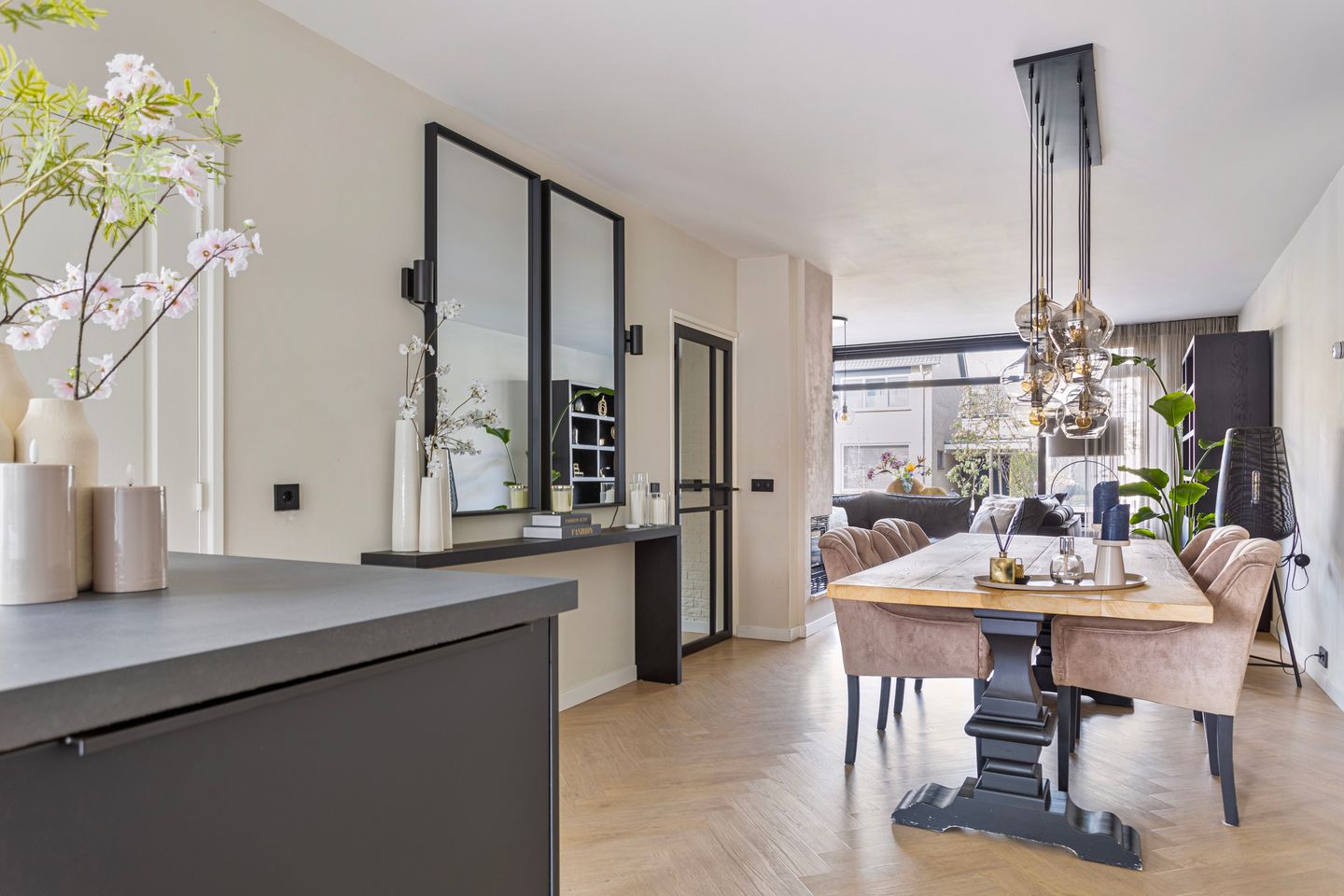 Foto 10 van Neercasselstraat 16