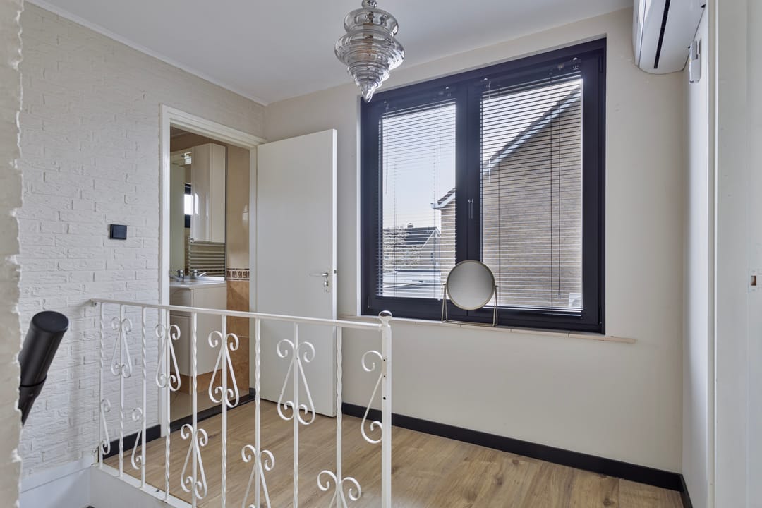 Foto 32 van Neercasselstraat 16