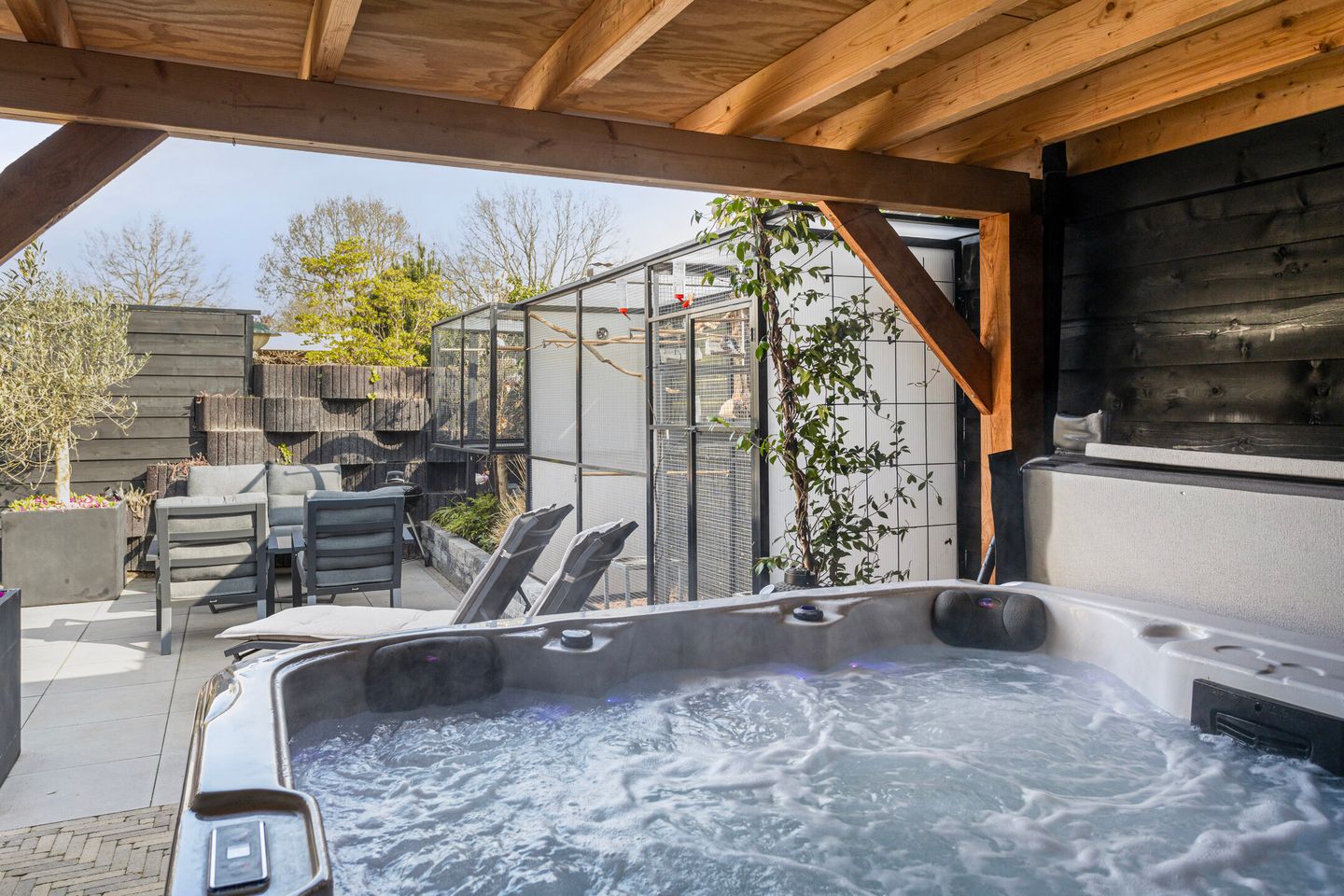 Foto 40 van Neercasselstraat 16