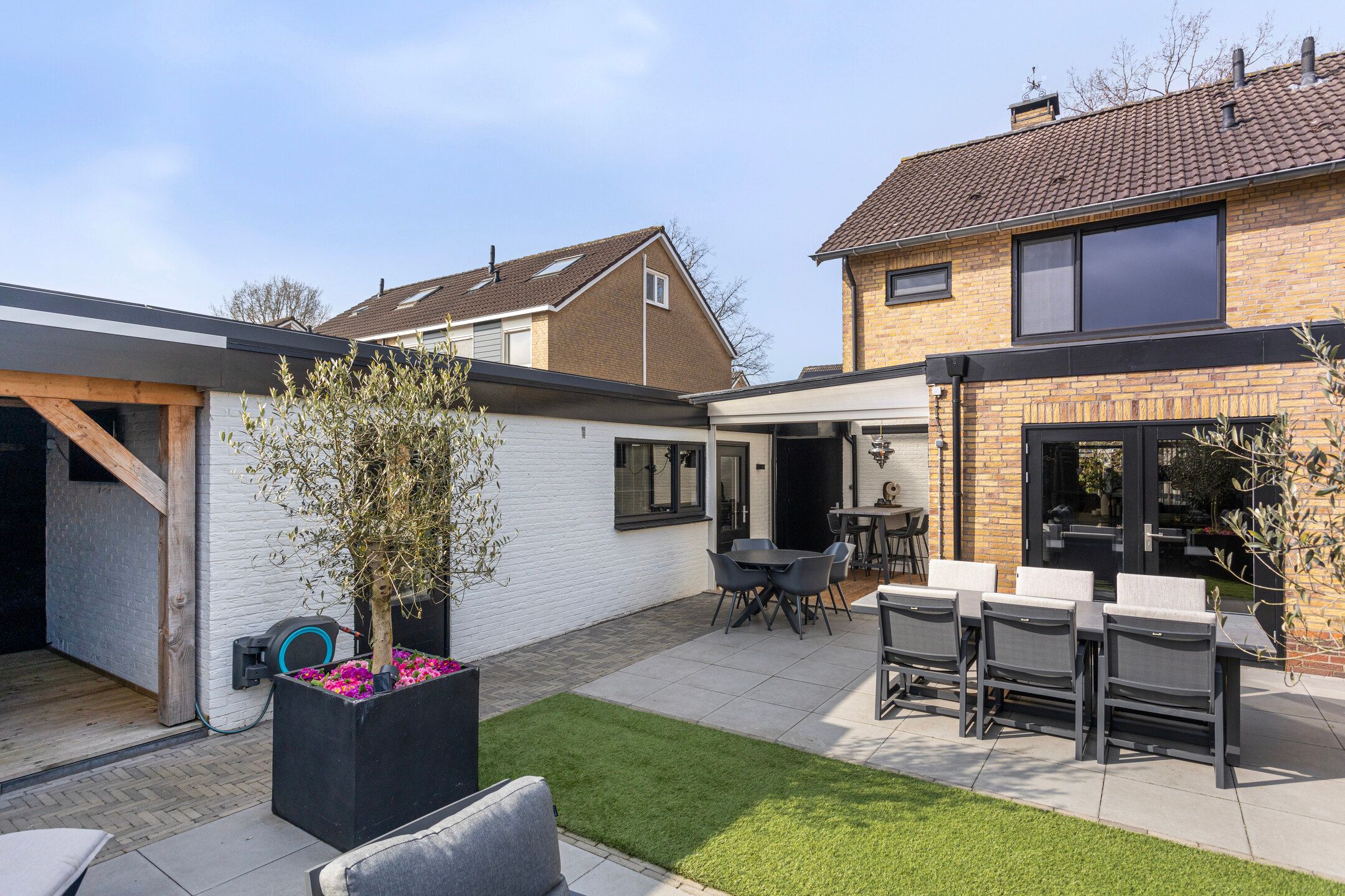 Foto 42 van Neercasselstraat 16