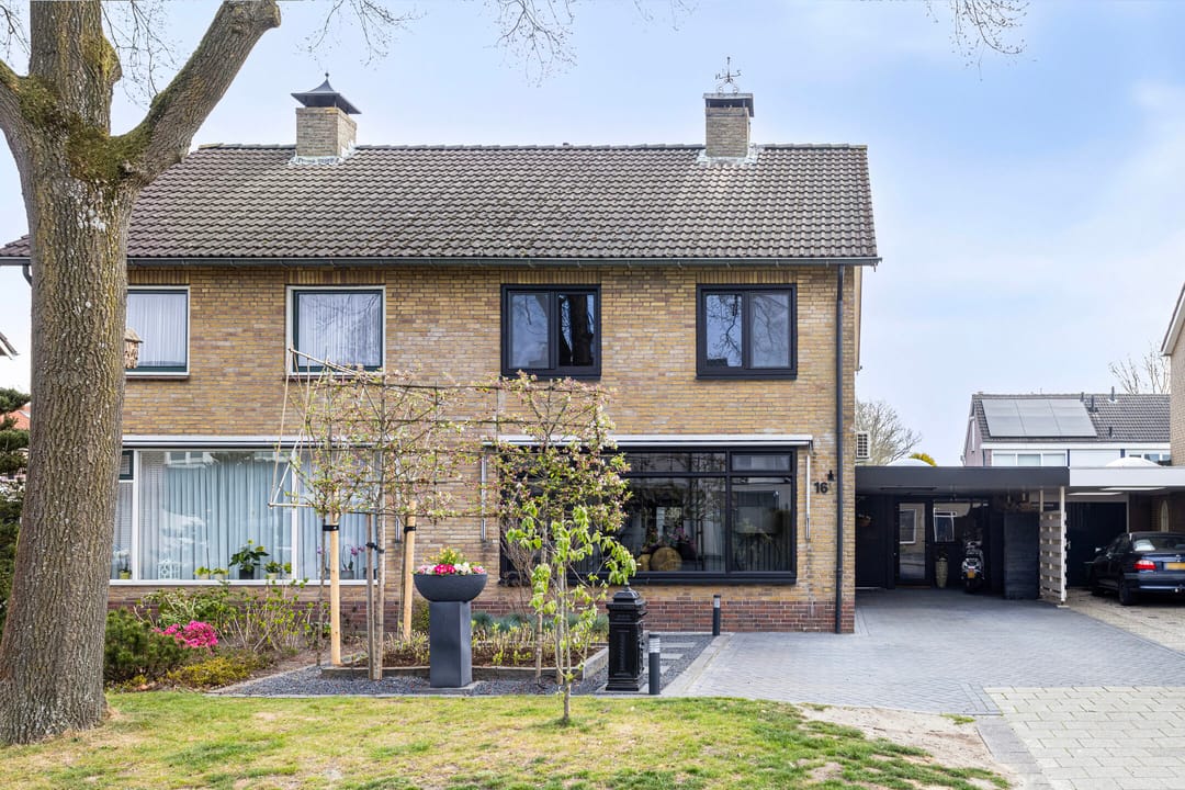 Foto 47 van Neercasselstraat 16