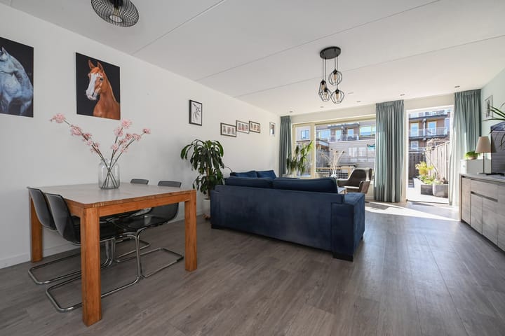 Foto 7 van Stationsplein 57