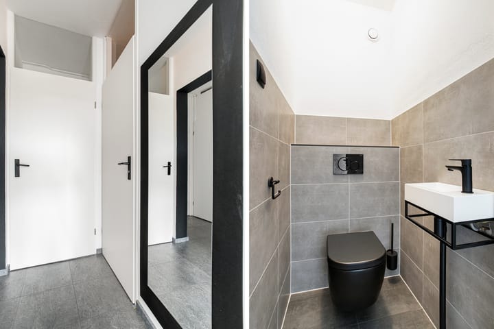 Foto 10 van Reggestraat 48