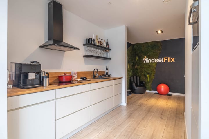 Foto 15 van Postjesweg 168