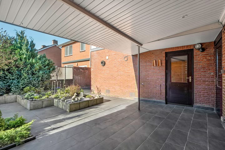 Foto 40 van Baron van Fridaghstraat 64