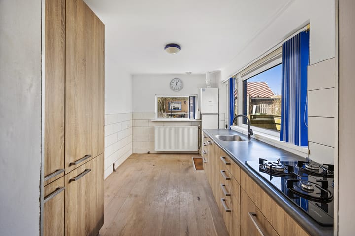 Photo 10 of Derde van Hezewijkstraat 17