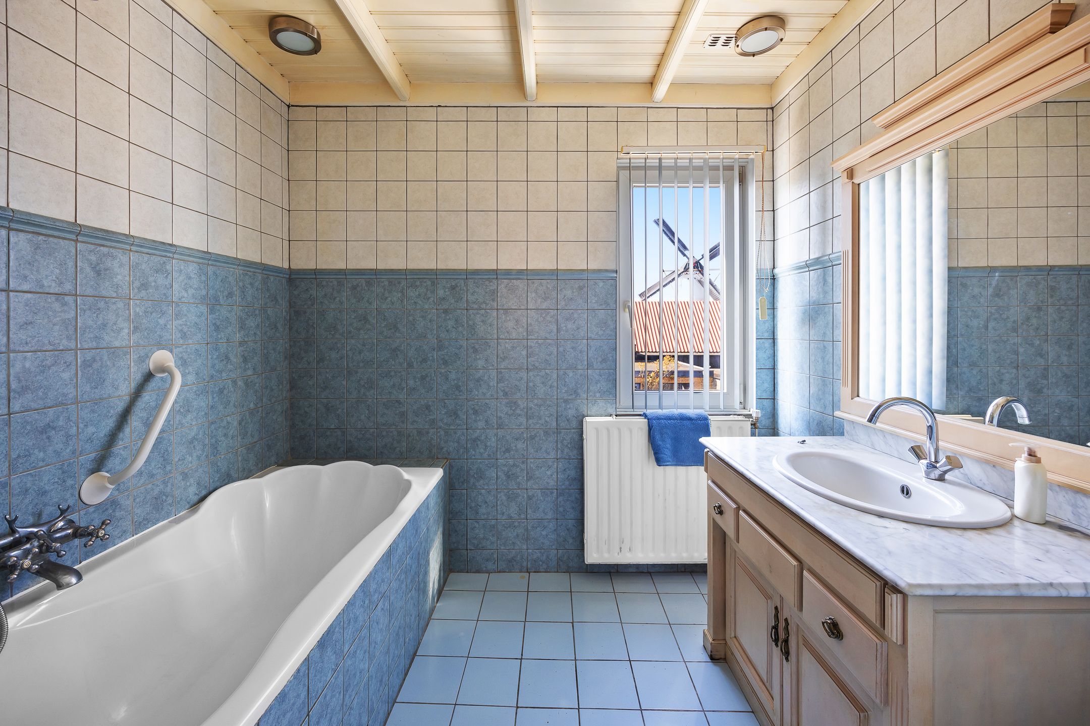 Photo 18 of Derde van Hezewijkstraat 17