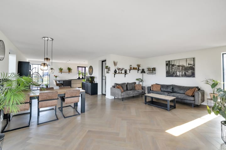 Photo 14 of Jan Wiegersstraat 39