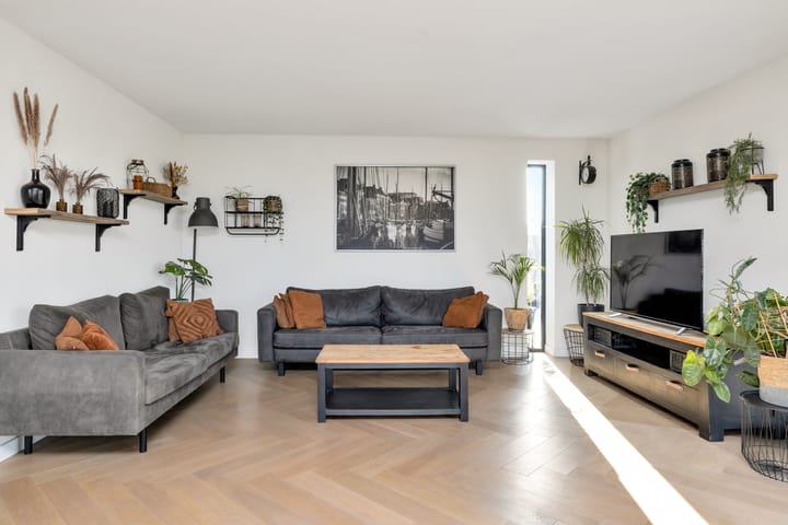 Photo 15 of Jan Wiegersstraat 39