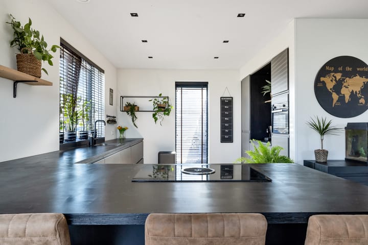 Photo 28 of Jan Wiegersstraat 39