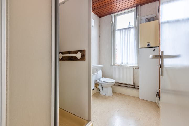 Foto 24 van Voorstraat 126