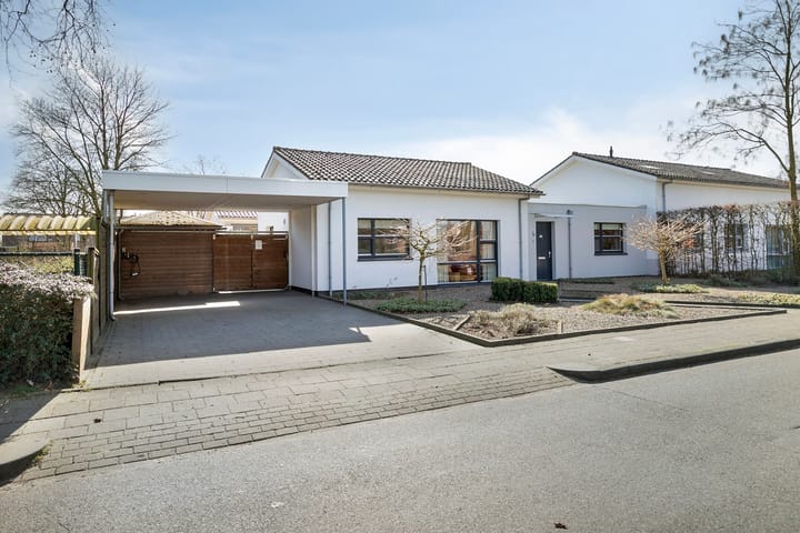 Foto 1 van Einsteinstraat 6