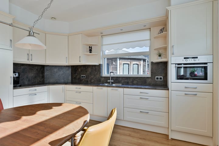 Foto 16 van Einsteinstraat 6