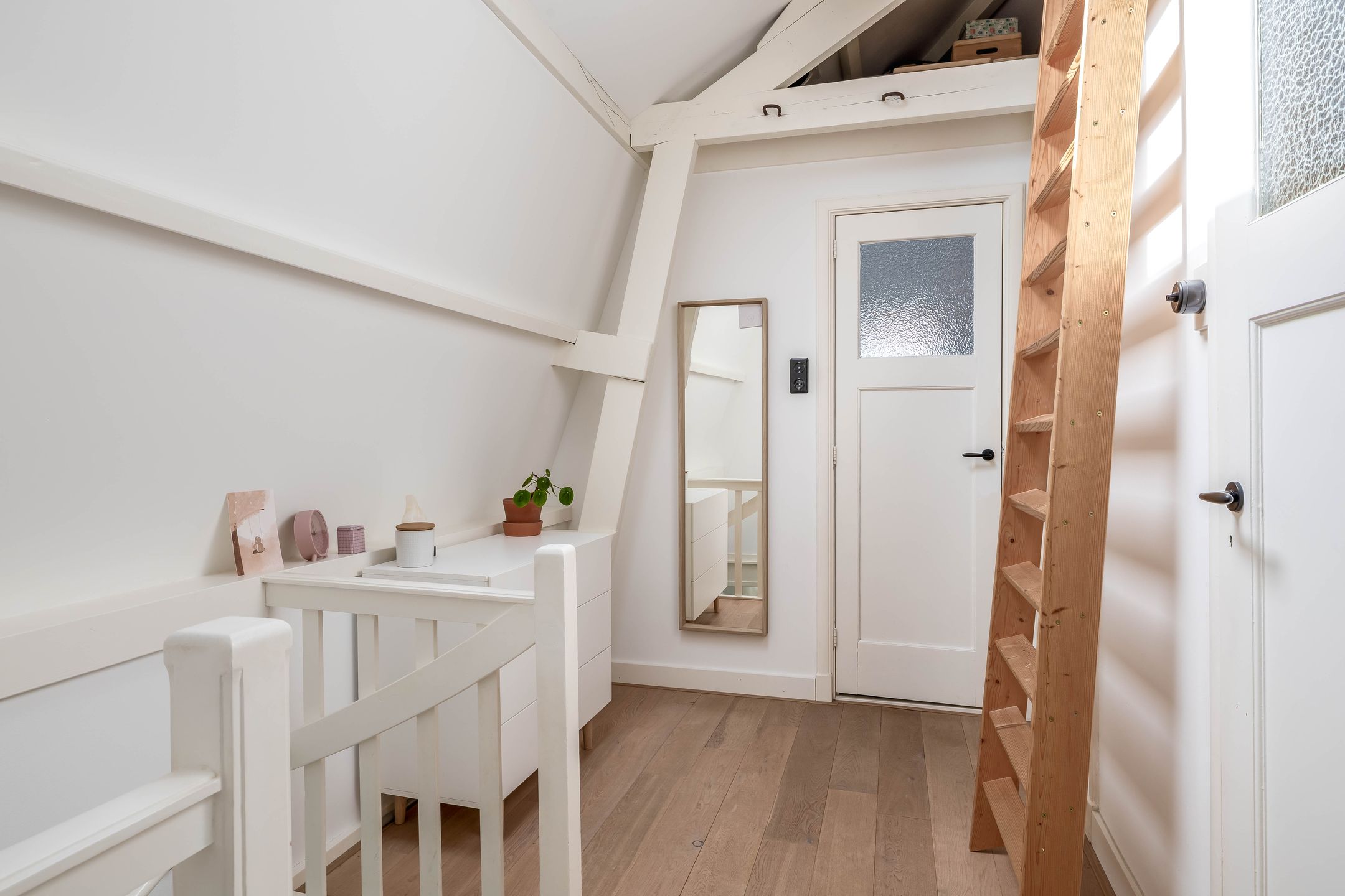 Foto 24 van Tuinstraat 6