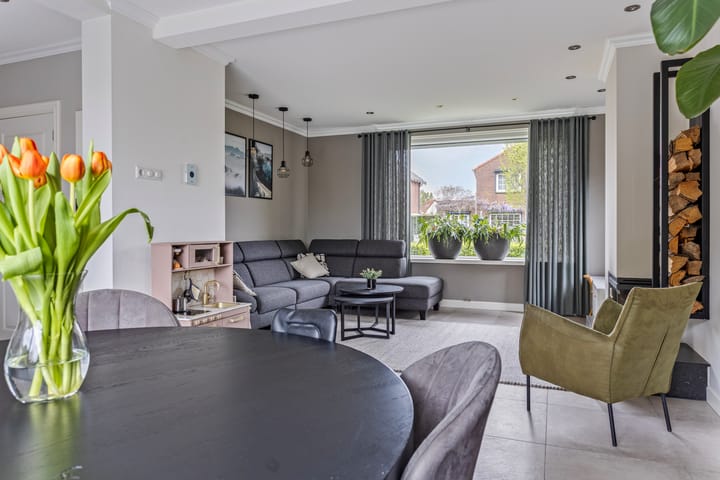 Foto 12 van Molenlaan 14