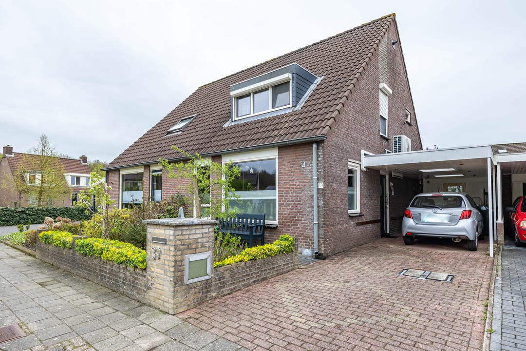 Foto 2 van Weidemaad 39