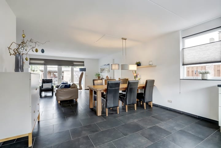 Foto 9 van Essenpasstraat 25-A